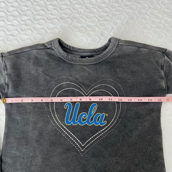 UCLA Kids Sweatshirt Crew neck Heart Stitcing Size 6-6x NWT - Picture 2 of 6